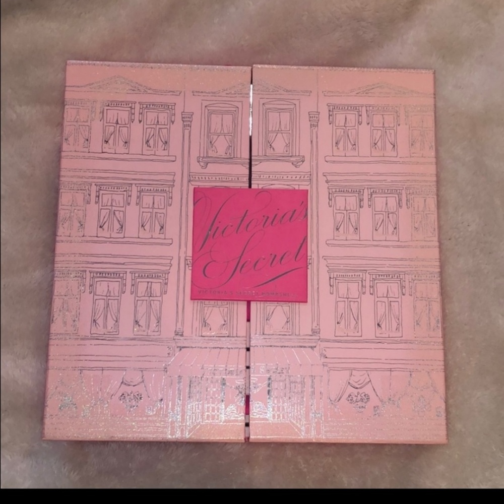 VICTORIA'S SECRET DISPLAY BOXES - NOT FOR SALE